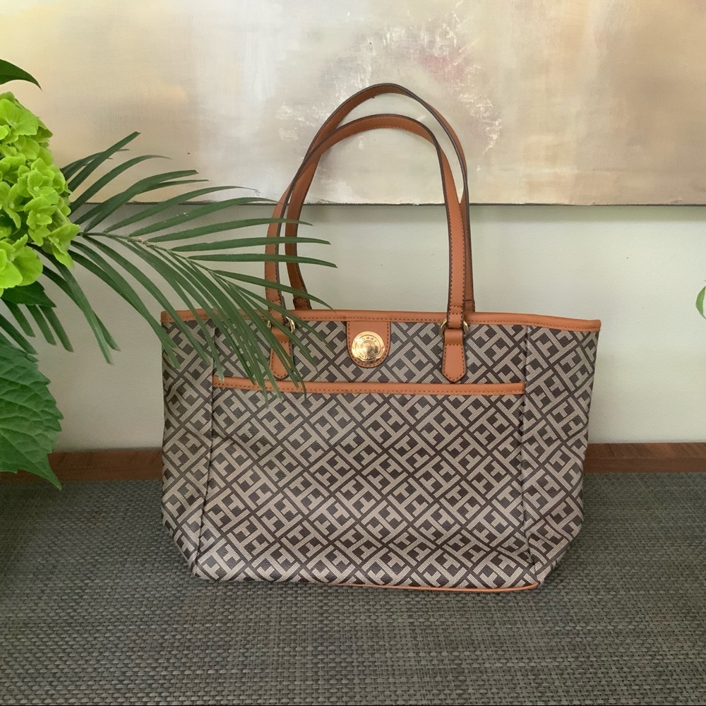 New Without Tag! Tommy Hilfiger satchel handbag - Picture 1 of 14
